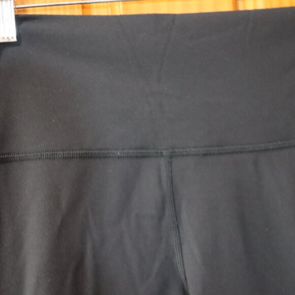 Lululemon Cropped Lace Sheer Detail Leggings Capri 12 - Picture 7 of 13